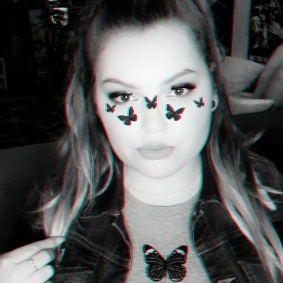 Meet your Posher, Sara - Picture 1 of 1